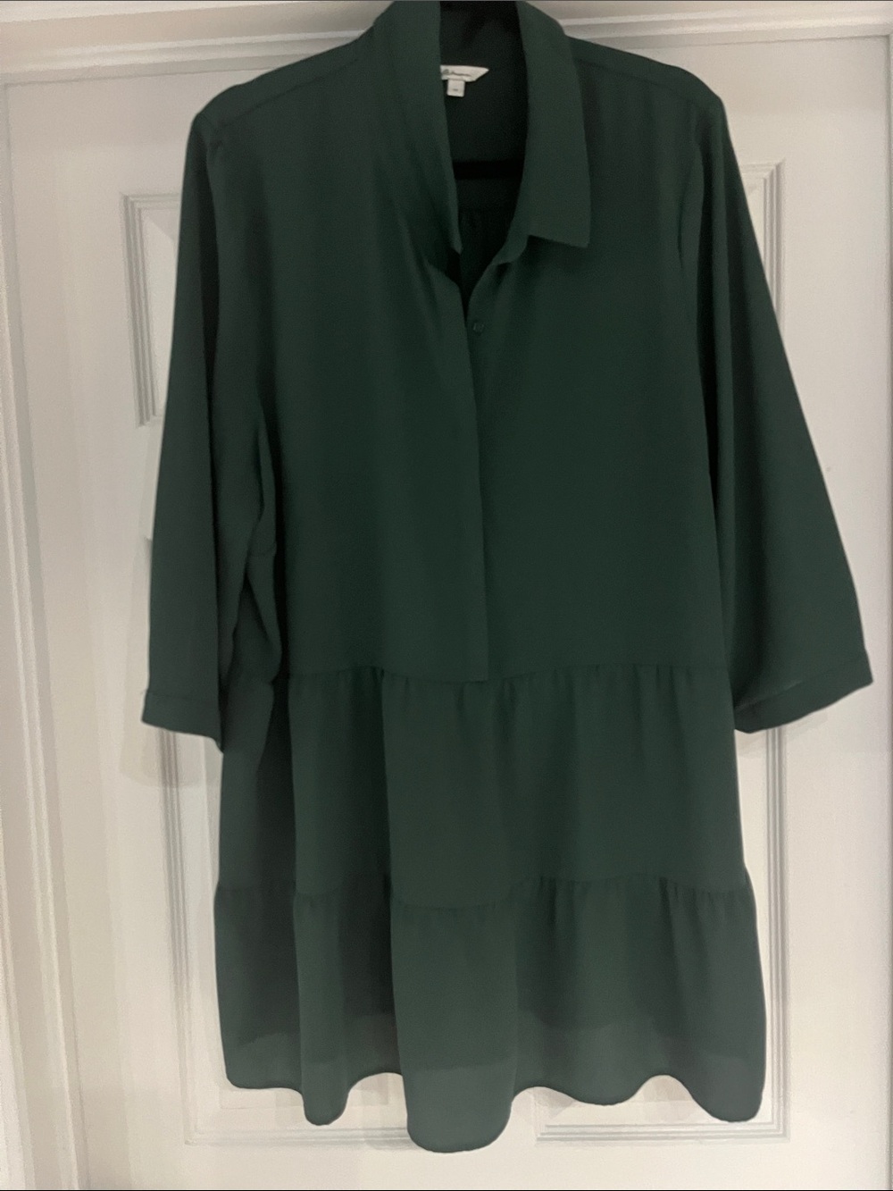 3/$15 Reitmans Dark Green Tiered Collared Tunic